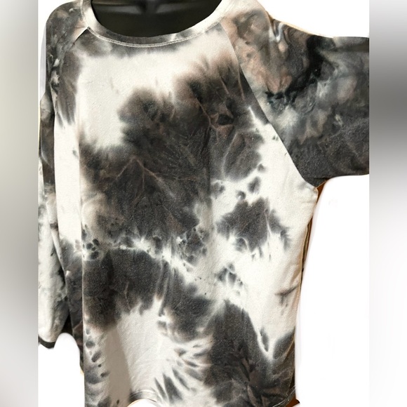 🌺CHIC SOUL Tie Dye Sweatshirt🌺 - Picture 4 of 13